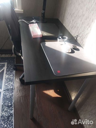 Письменный стол