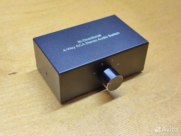 Селектор входов RCA на 4 источника