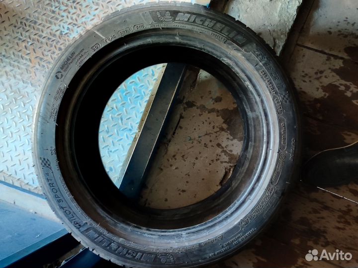 Michelin Pilot Sport 4 235/45 R17