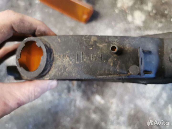 Поворотник land cruiser 80 правый