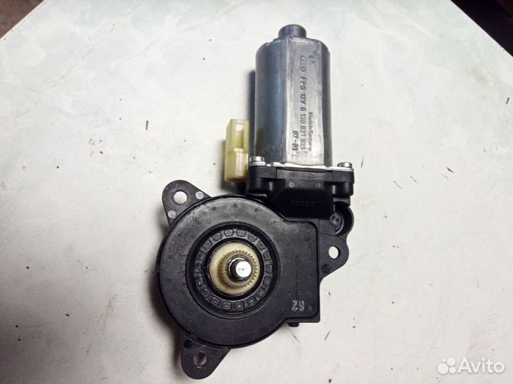 Моторчик стеклоподъемника лев. Форд Фьюжна 2007г