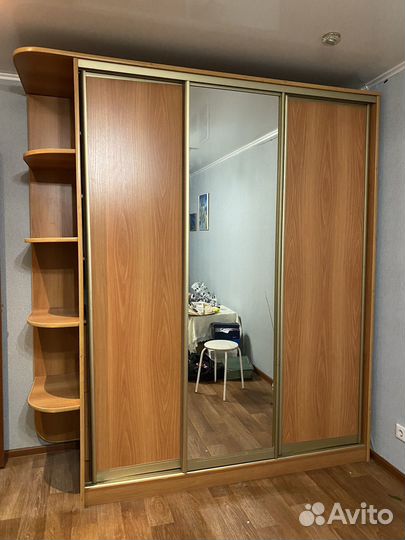 Шкаф платяной бу в хорошем состоянии