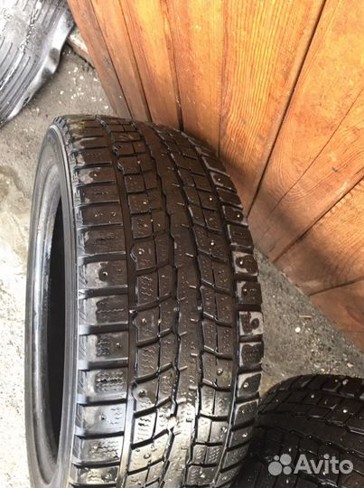 Dunlop Axiom Plus 215/50 R17