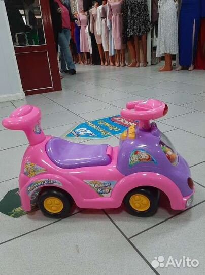 Машинка каталка толокар