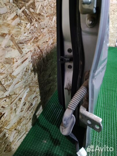 Дверь задняя левая Nissan Almera