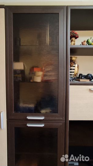 Стенка фабрики трия