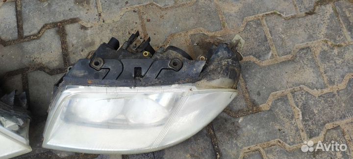 Передняя левая фара Пассат Б5+