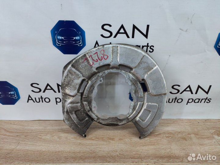 Пыльник тормозного диска Bmw X5 E70 N52B30AF 2009