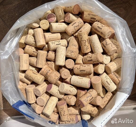 Пробки от винных бутылок