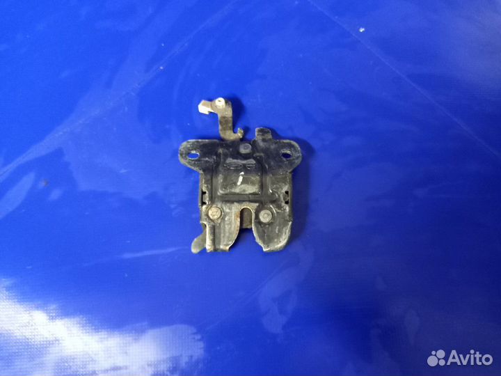 Замок крышки багажника Hyundai accent