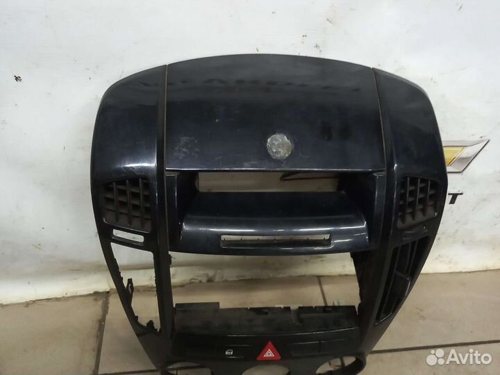 Центральная накладка торпедо Киа Сид ED