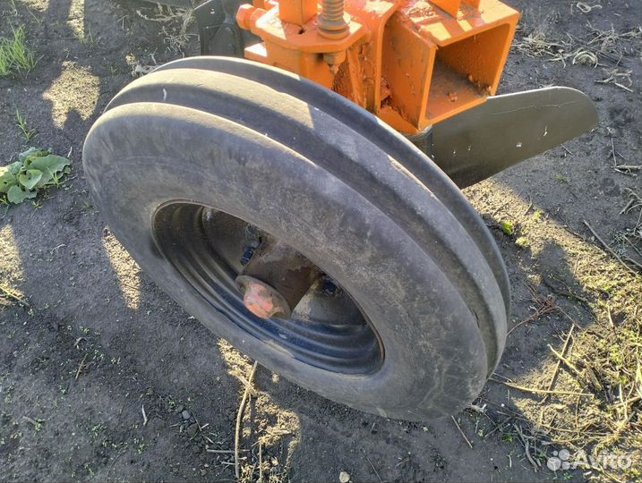 Плуг ЛесАгроМаш ПЛН-8.40, 2000