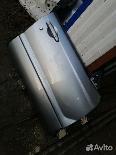Дверь передняя правая на Субару Форестер SG