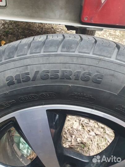 Michelin Agilis 51 215/65 R16C 106T