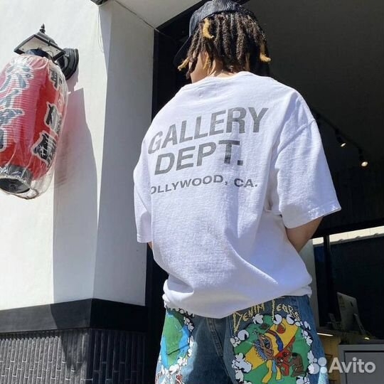Футболка gallery dept