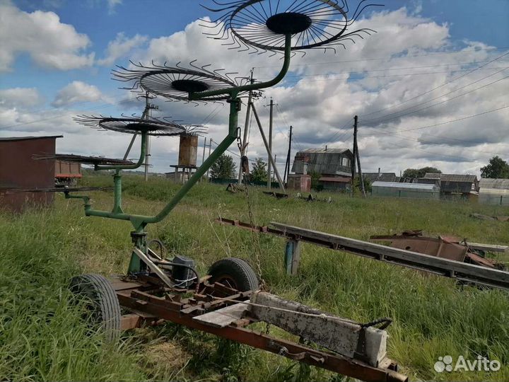 Пресс-подборщик Рязанский комбайновый завод ПР-200, 1991
