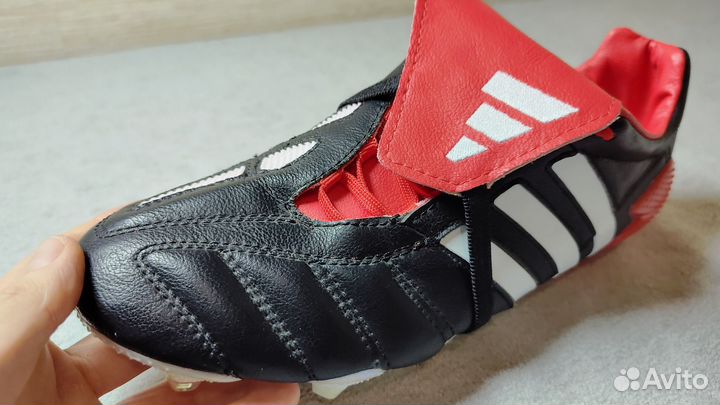 Футбольные бутсы adidas predator classic