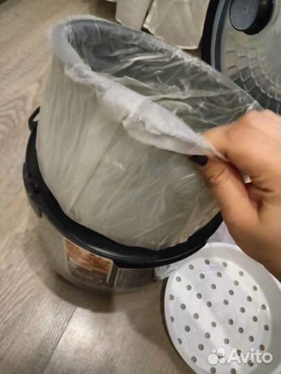 Мультиварка новая