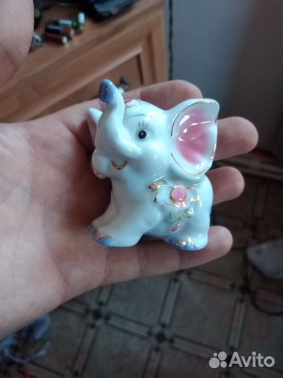 Статуэтка слон фарфор