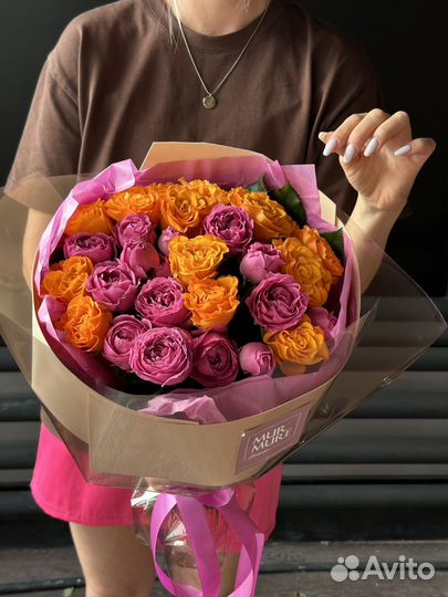 Букет роз пионы розы