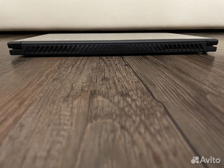 MSI FHD IPS 120 HZ i7-9750H/GTX 1660Ti 6Gb gddr6/1