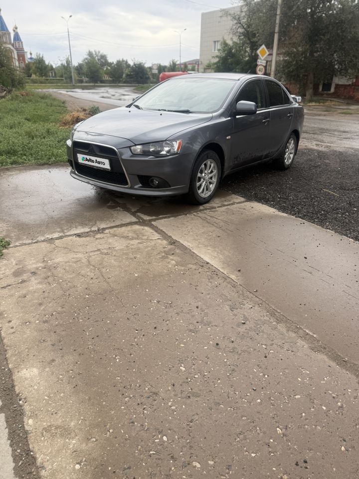 Mitsubishi Lancer: фото владельца