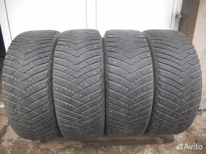 Goodyear UltraGrip Ice Arctic SUV 265/60 R18 114T