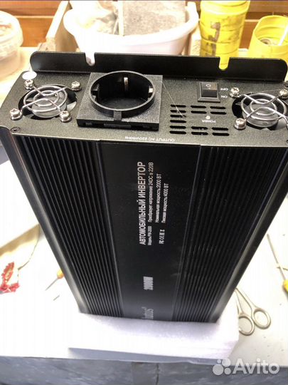 Автомобильный инвертор с 24 в на 220 в