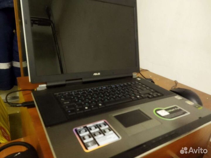 Ноутбук asus