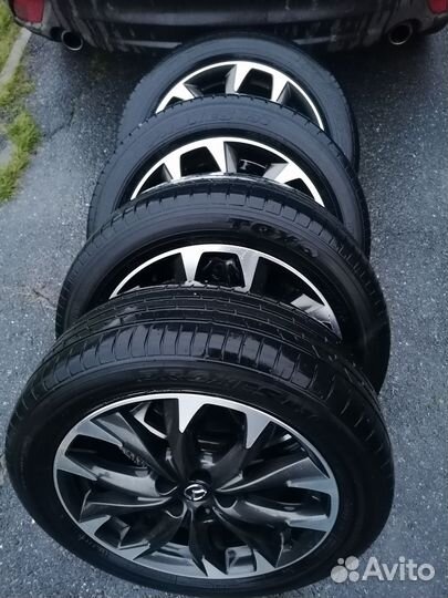 Продам комплект оригинальных дисков с резиной