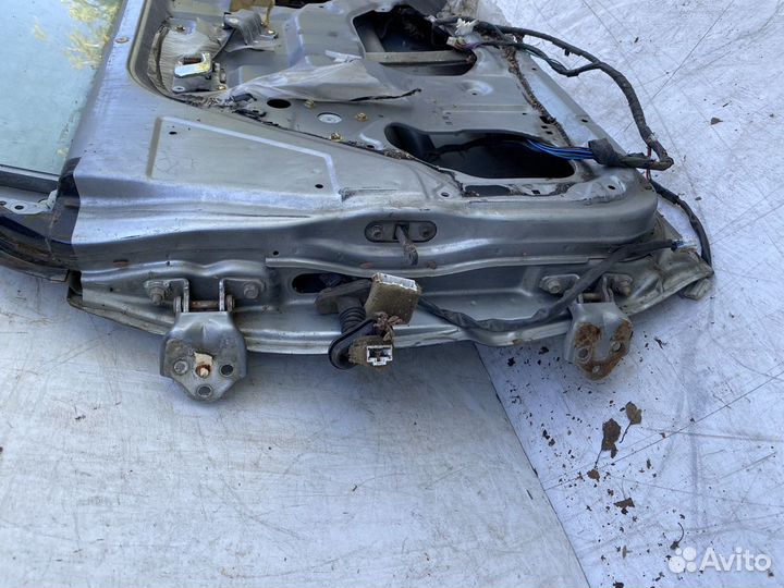 Mitsubishi pajero 2 передняя правая дверь