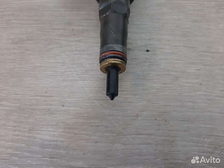 Форсунка топливная Volkswagen Tuareg 1