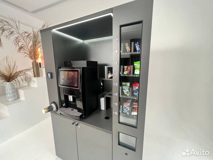 Кофейня самообслуживания и снековый аппарат