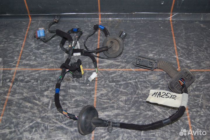 Проводка двери передней правой - Kia Ceed 2