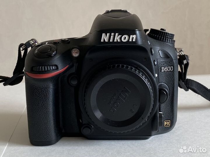 Зеркальный фотоаппарат Nikon D600 Body