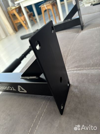 Турник настенный