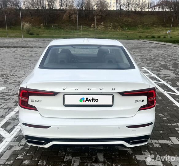 Volvo S60 2.0 AT, 2021, 10 500 км