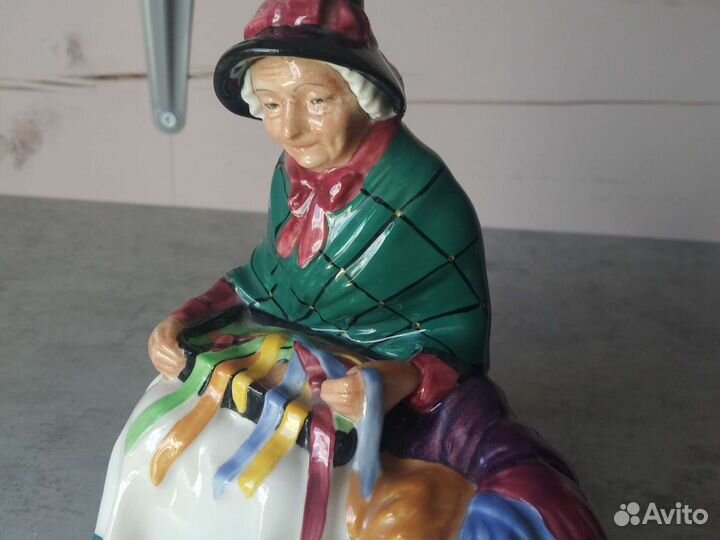 Фарфоровая статуэтка Royal Doulton