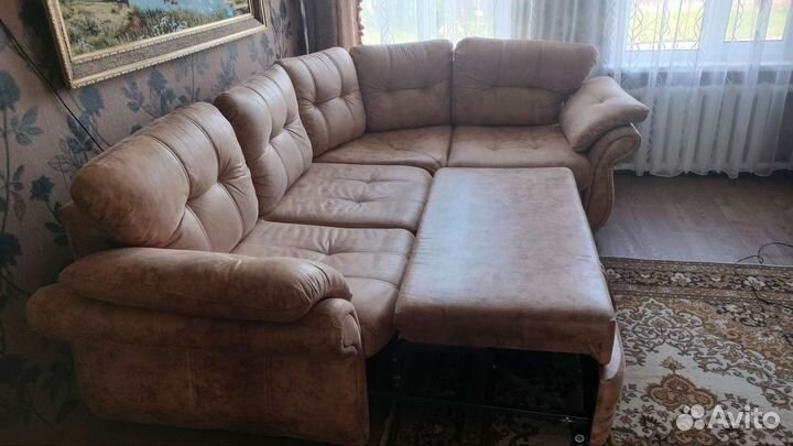 Диван угловой