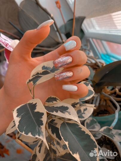 Маникюр и педикюр