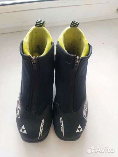 Лыжные ботинки fischer 35