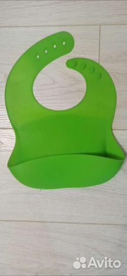 Слюнявчик силиконовый