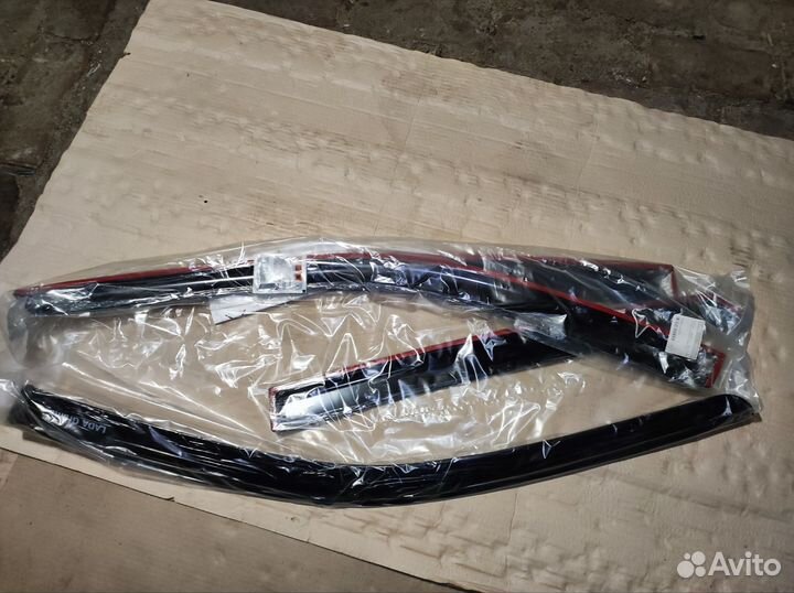 Оригинальные дефлекторы окон Гранта