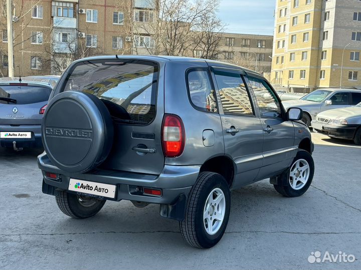 Chevrolet Niva 1.7 МТ, 2005, 100 000 км
