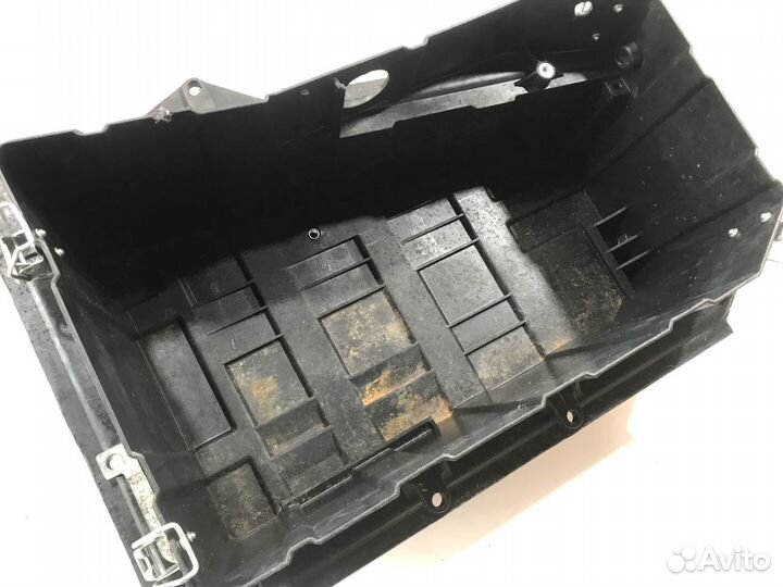 Короб аккумулятора Porsche Cayenne