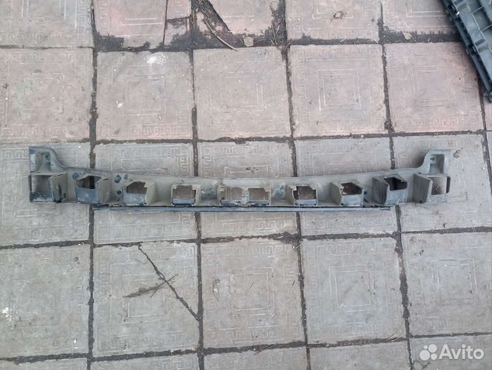 Кронштейн заднего бампера Citroen C4 седан