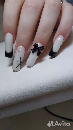 Маникюр с покрытием и наращивание ногтей