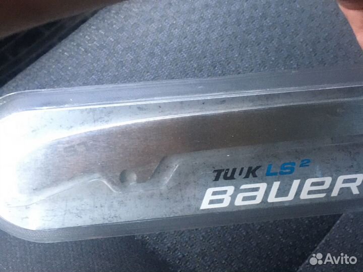 Продам хоккейные лезвия Бауэр