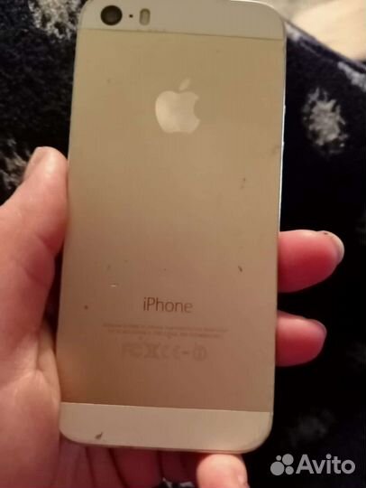 Телефон iPhone 5