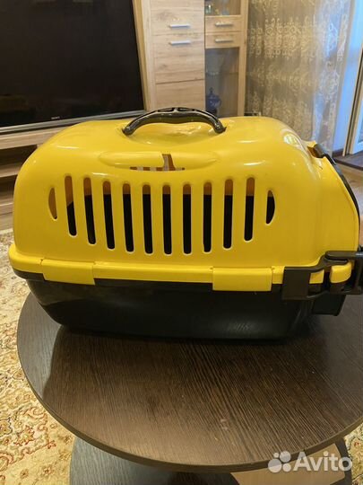 Переноска для кошек и собак